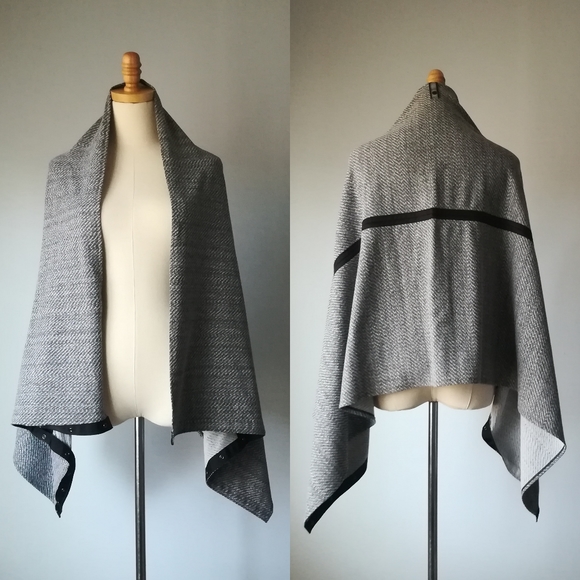 Lululemon Vinyasa Wrap Scarf snap button shawl - Picture 2 of 13